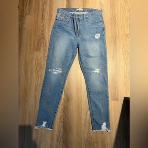 Madewell- 9” High Rise Skinny Distressed Jeans - Size 32